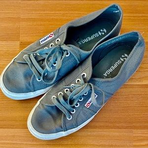 Like-new gray classic Superga canvas sneakers size 41/9.5